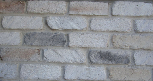 Antique White Thin Veneer Brick Blend - King size